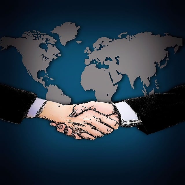 shaking-hands-1398448_640